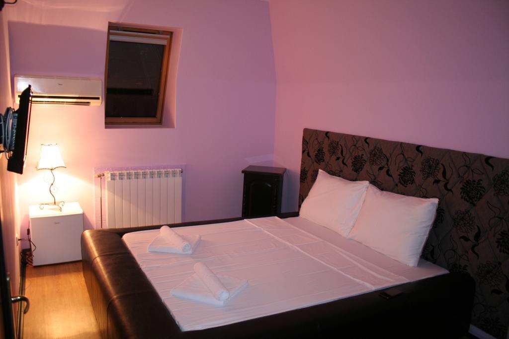 Vila Hedonija Belgrade Room photo
